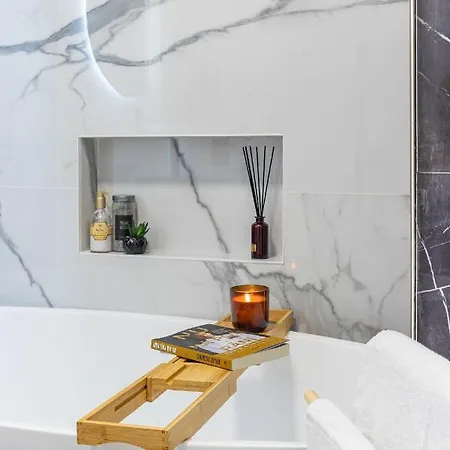 Modern B&c Apartament *