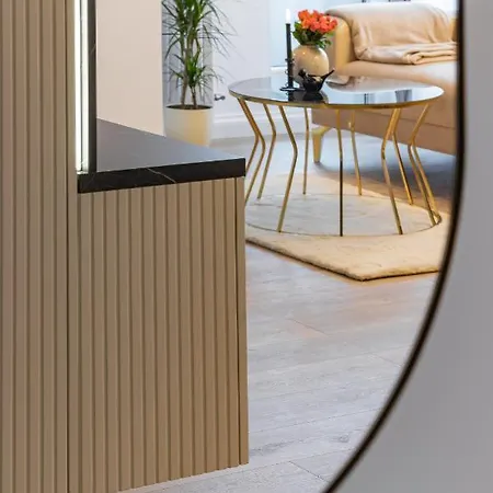 Modern B&c Apartment *